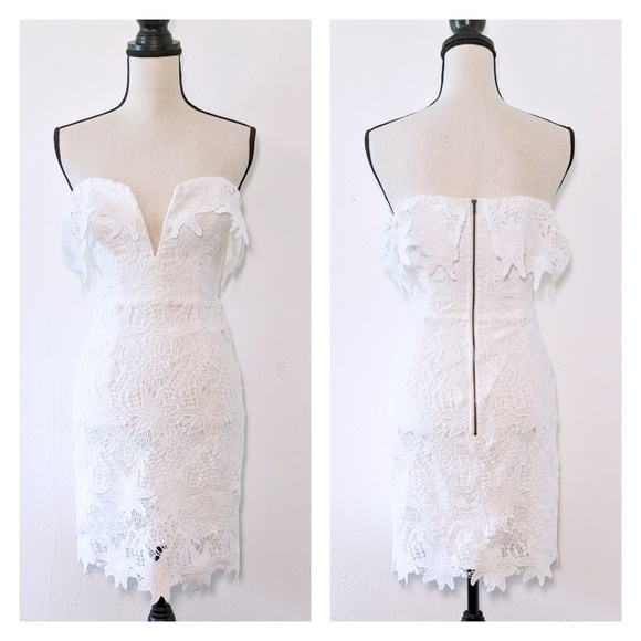 Astr Dresses & Skirts - NWT Astr White Lace Mini Dress